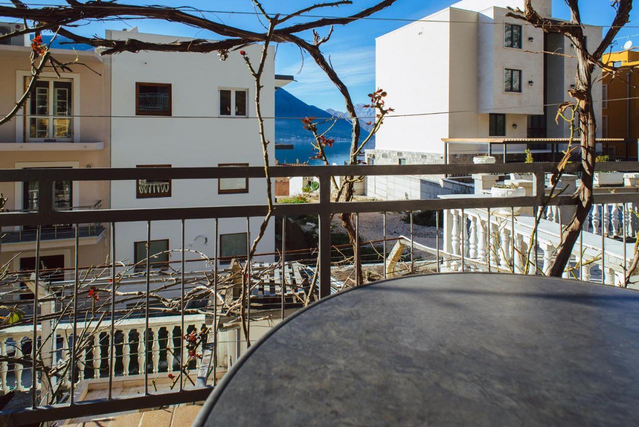 Appartement Azure Adriatic à Kotor Extérieur photo