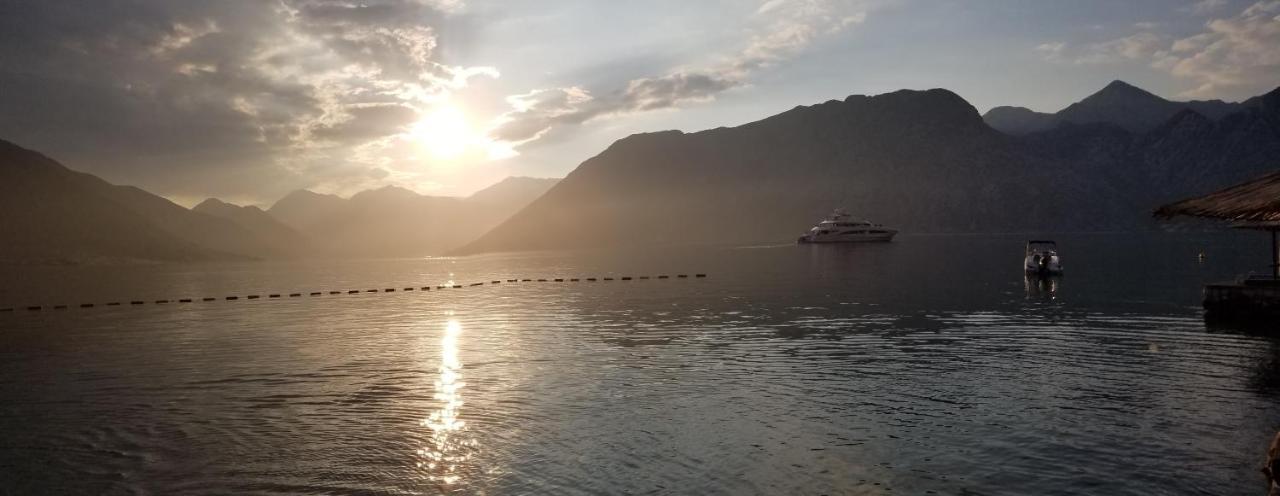 Appartement Azure Adriatic à Kotor Extérieur photo